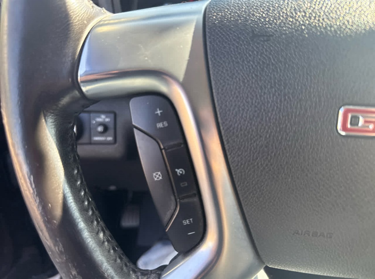 Used 2015 GMC Acadia SLE image 20