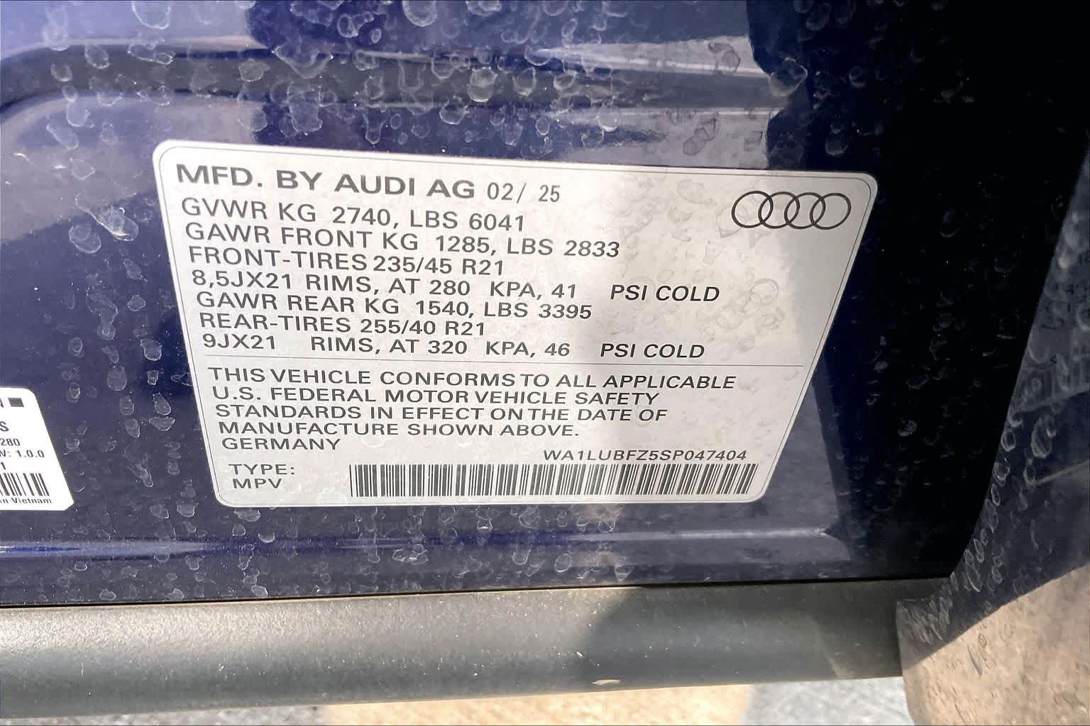 Used 2025 Audi Q4 e-tron Premium Plus w/ Premium Plus AWD/4WD image 34
