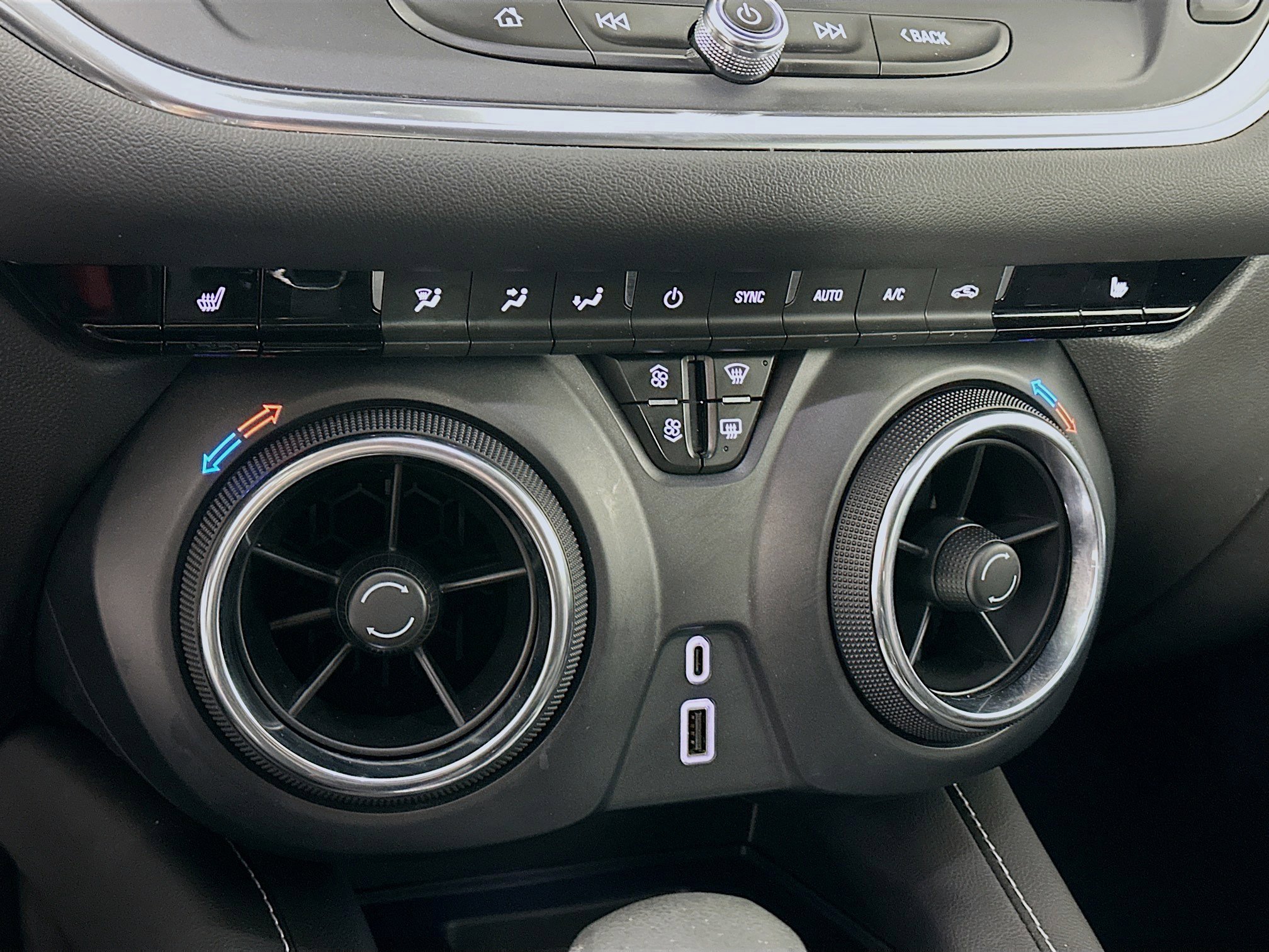 Used 2024 Chevrolet Blazer LT w/ Convenience Package image 24