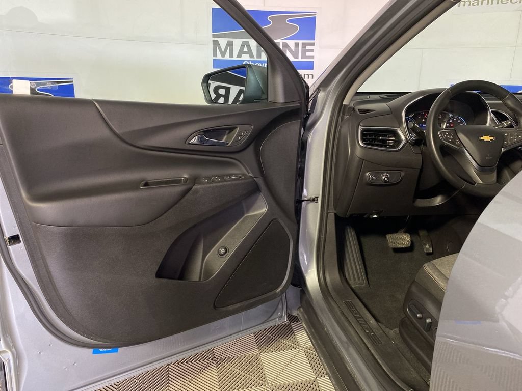 Used 2024 Chevrolet Equinox LT FWD image 28