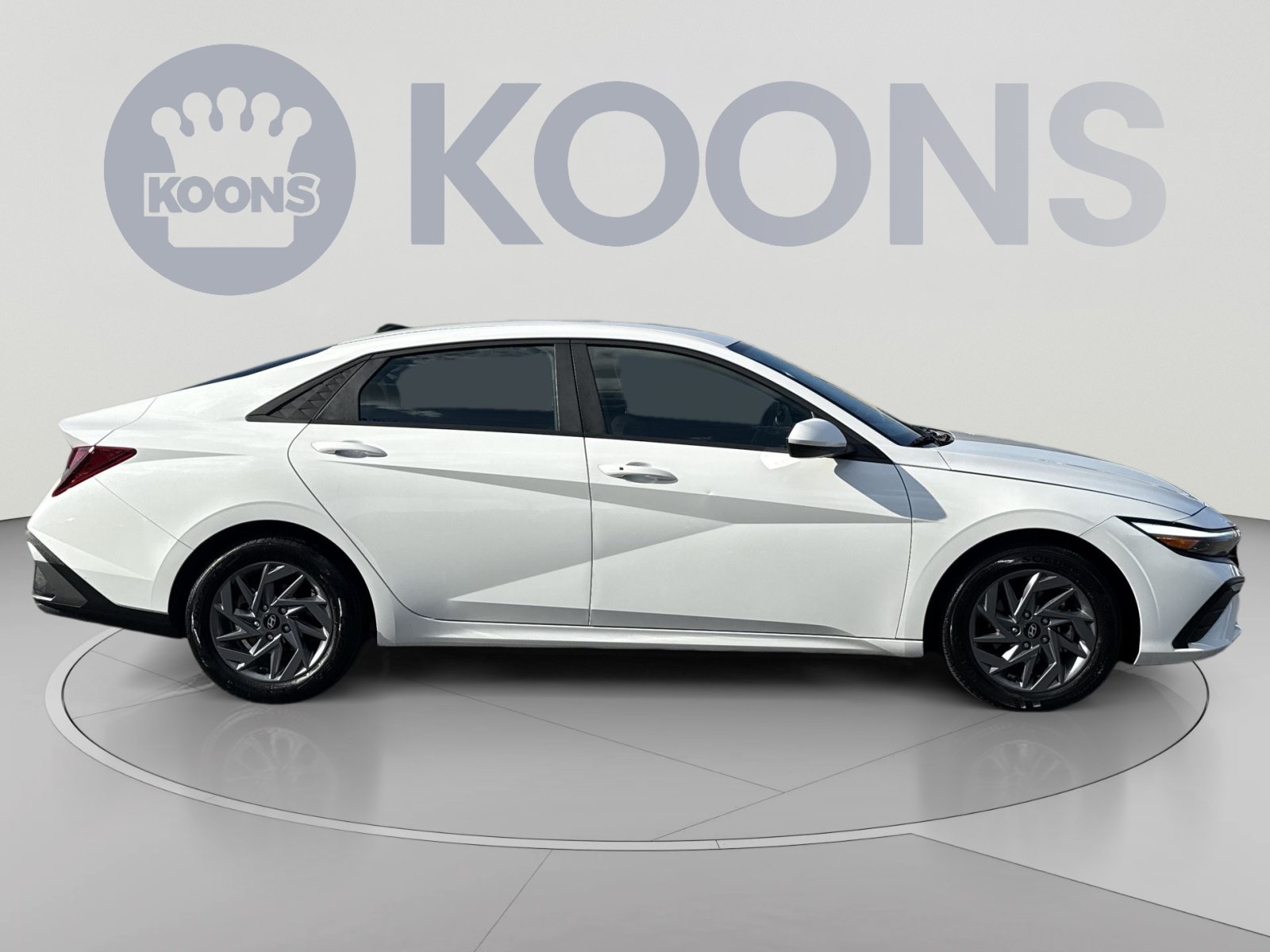 Certified 2024 Hyundai Elantra SEL FWD image 8