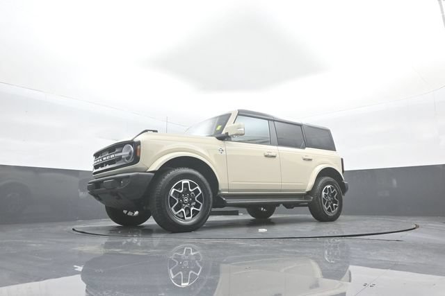Certified 2025 Ford Bronco Outer Banks AWD/4WD image 35