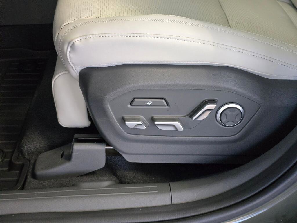 New 2026 Hyundai Santa Fe Calligraphy AWD/4WD image 18