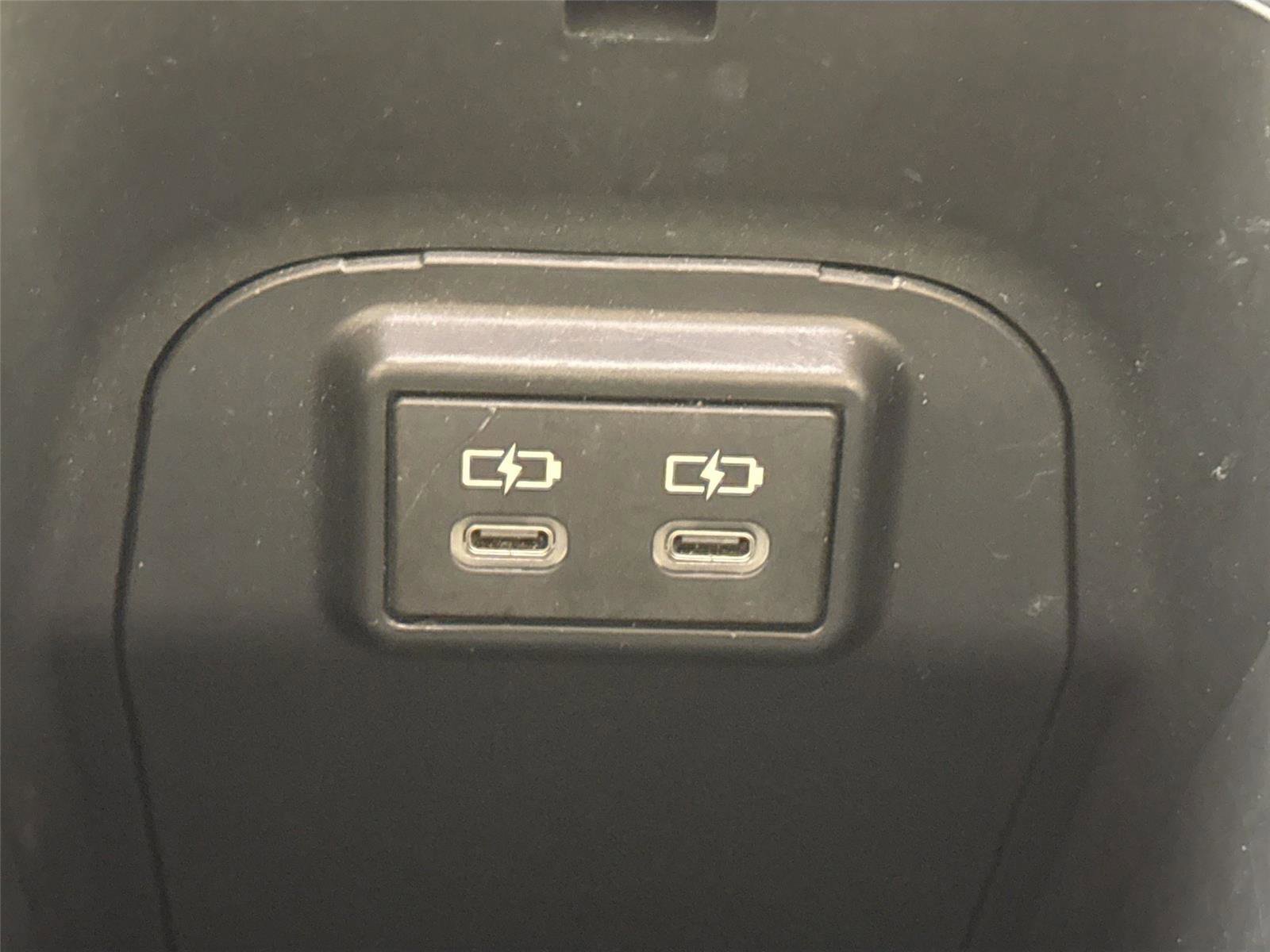 Used 2023 Toyota RAV4 LE image 32