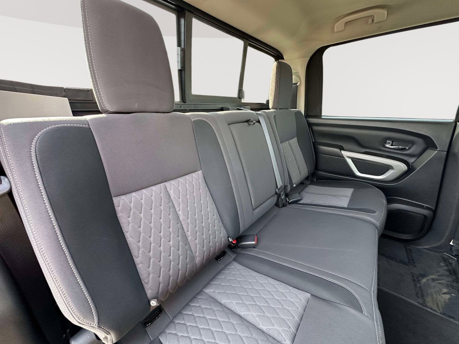 Used 2020 Nissan Titan SV w/ SV Convenience Package image 26