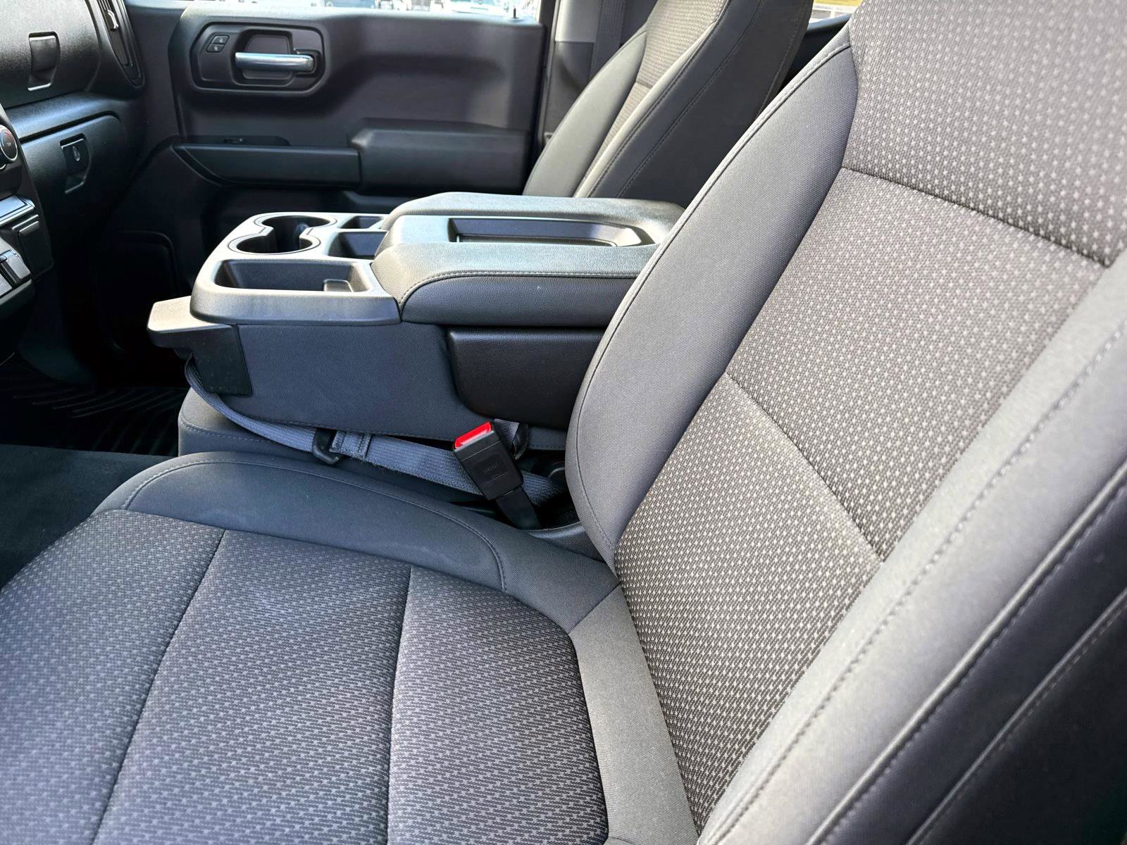 Used 2020 Chevrolet Silverado 1500 Custom w/ Custom Value Package image 17