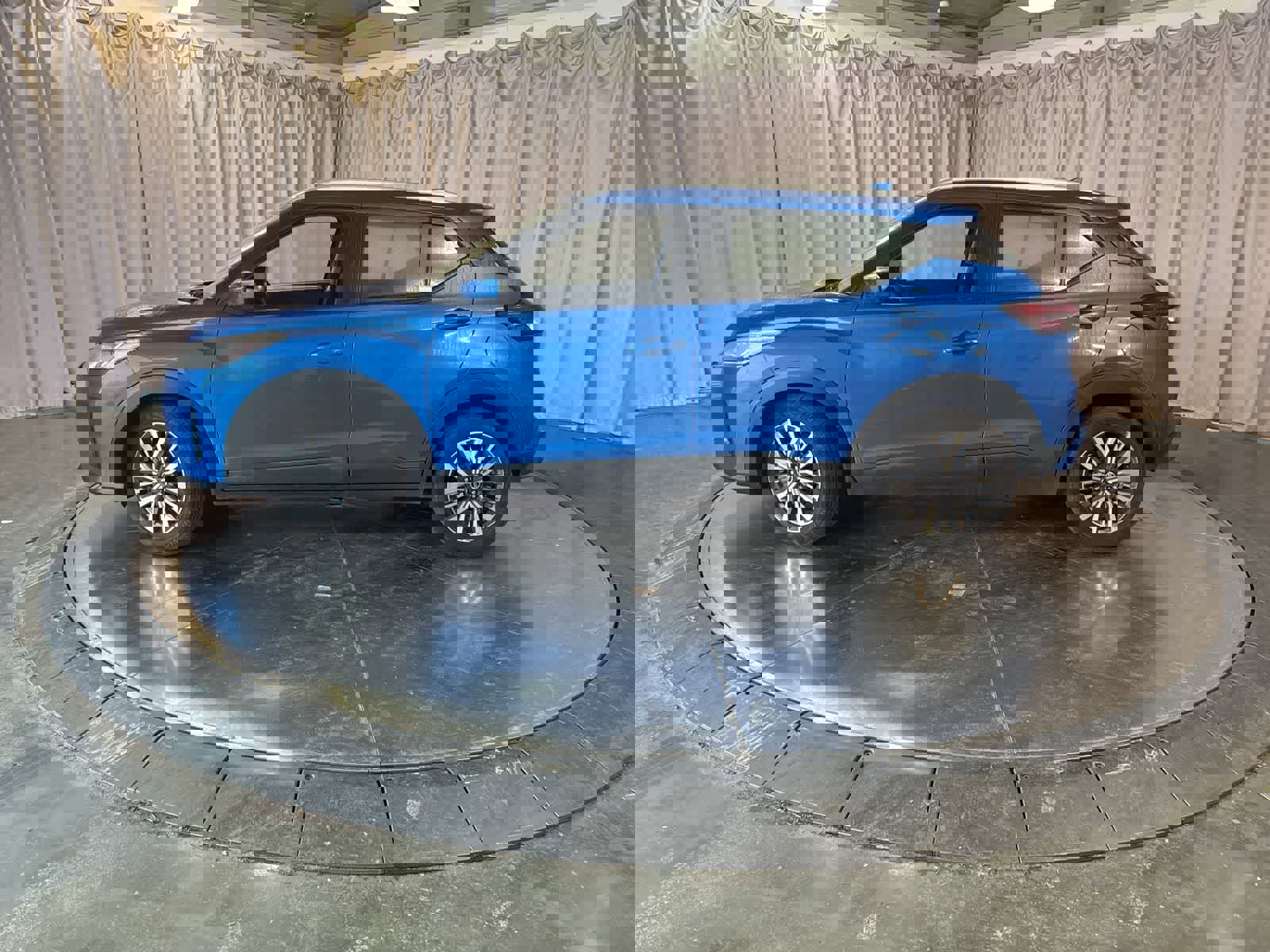 Used 2021 Nissan Kicks SV image 8