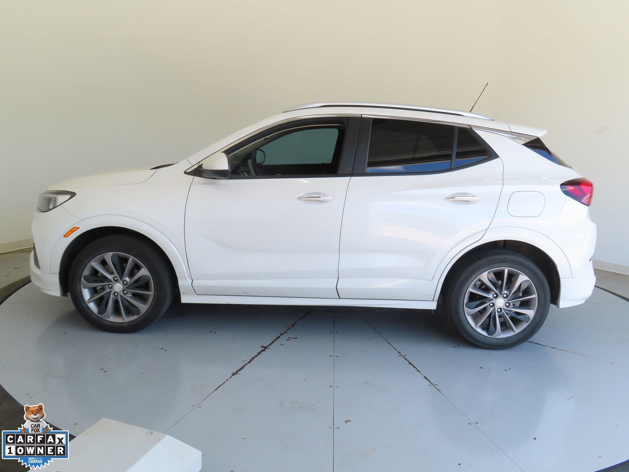 Used 2023 Buick Encore GX Select w/ Sport Touring Package FWD image 7