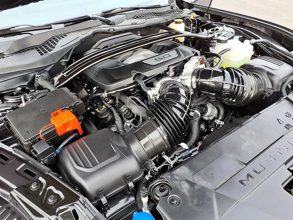 Used 2024 Ford Mustang GT Premium image 13