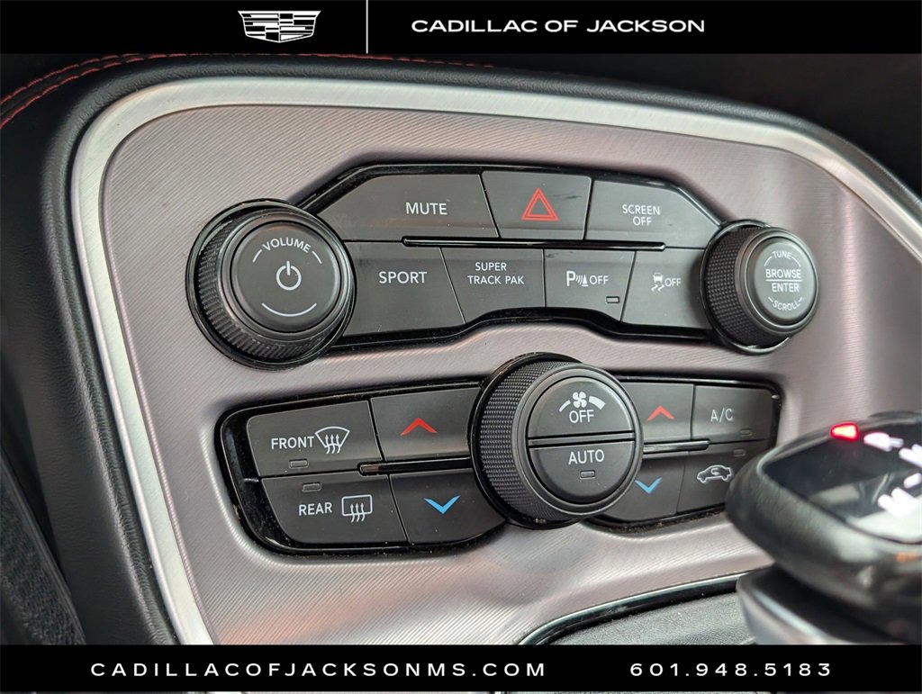 Used 2022 Dodge Challenger R/T w/ Plus Package image 12