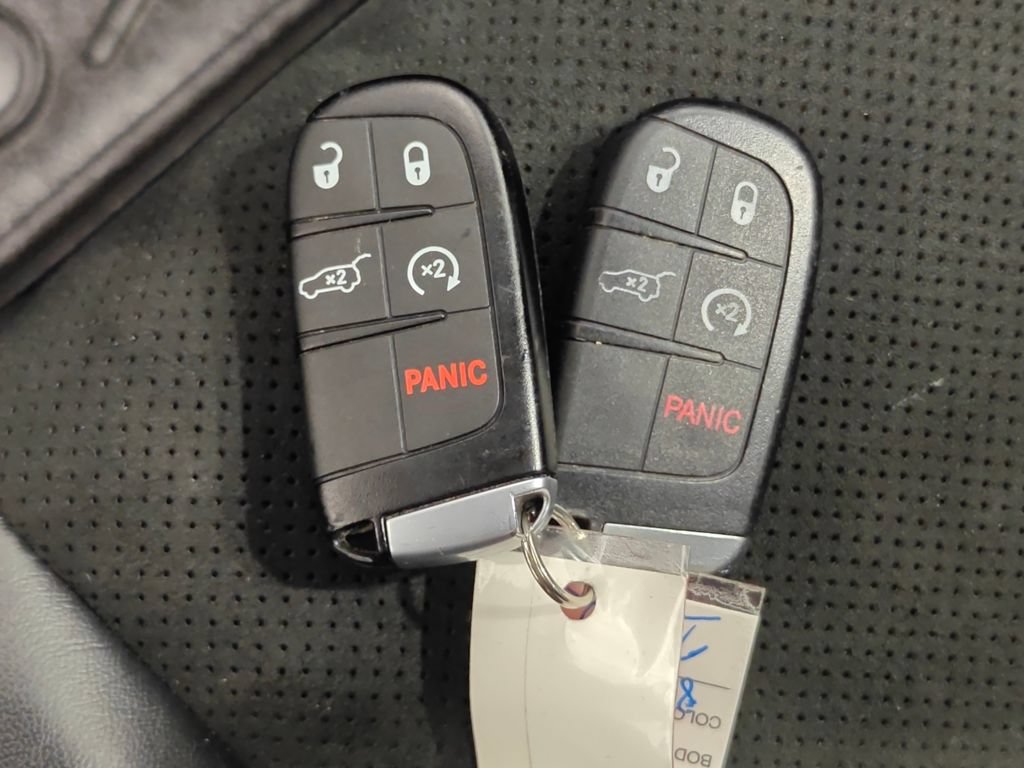 Used 2019 Jeep Grand Cherokee Altitude AWD/4WD image 13