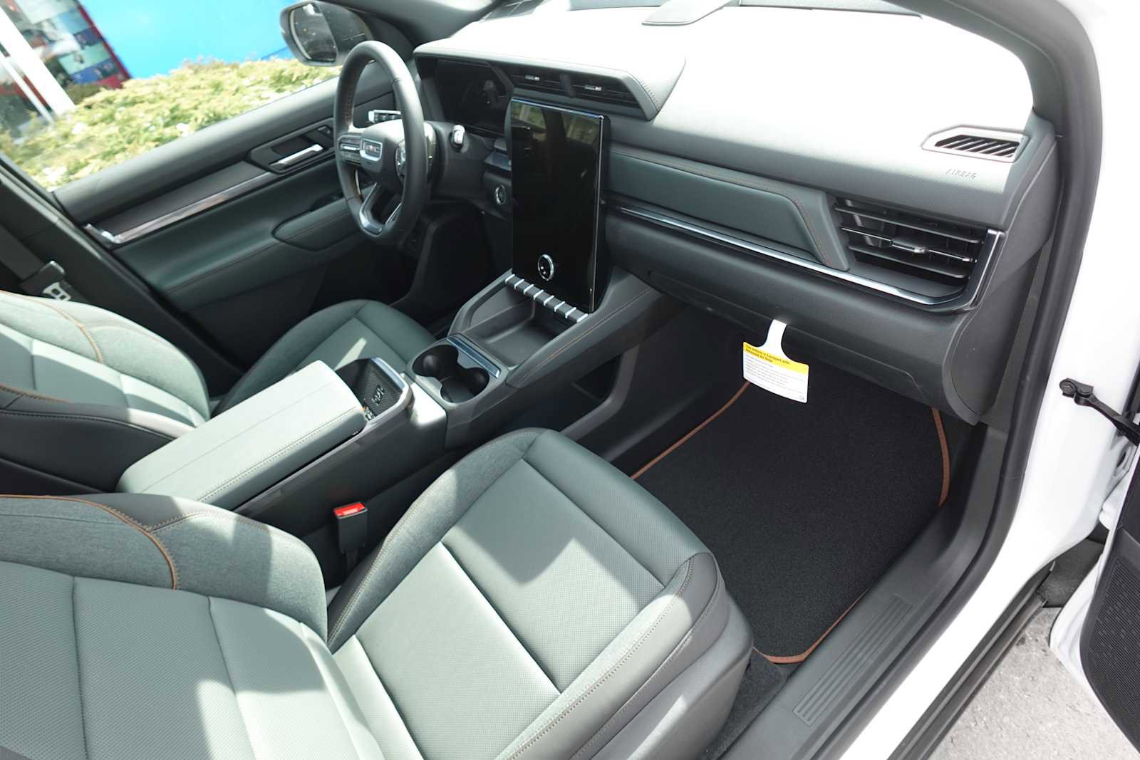 Used 2026 GMC Terrain AT4 w/ Convenience Package III image 27