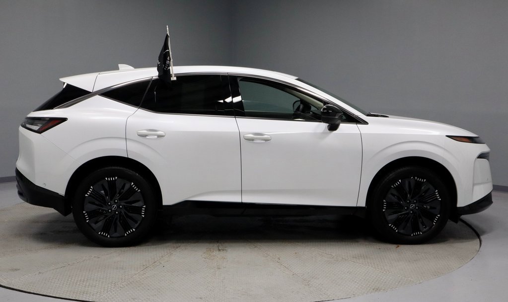 Certified 2025 Nissan Murano Platinum w/ Cargo Package image 14