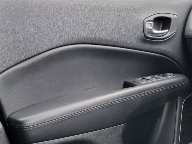 Certified 2018 Jeep Compass Latitude image 37