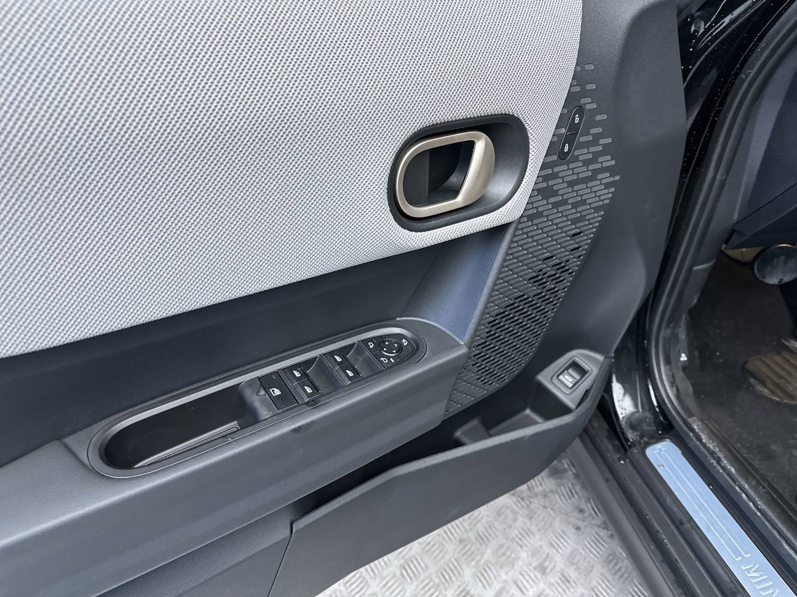 New 2026 MINI Cooper 4-Door Hardtop FWD image 15
