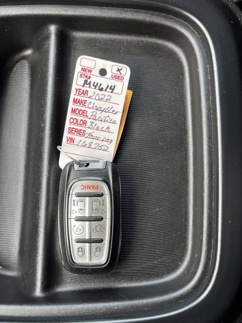 Used 2022 Chrysler Pacifica Touring image 49