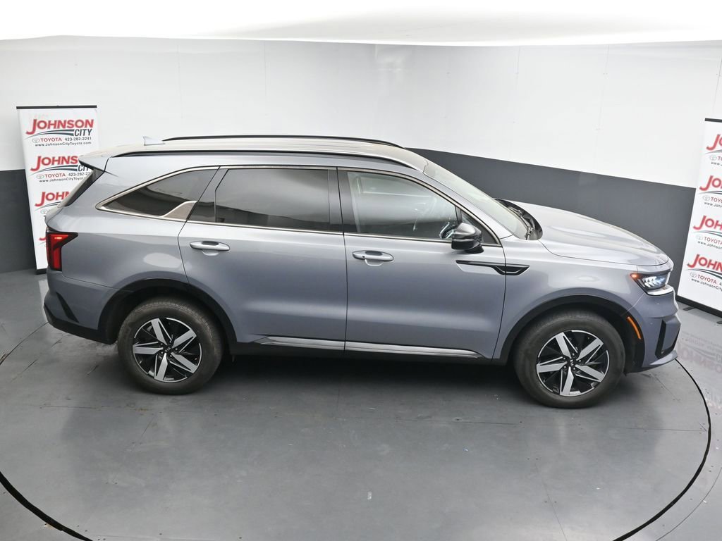 Used 2021 Kia Sorento EX image 17