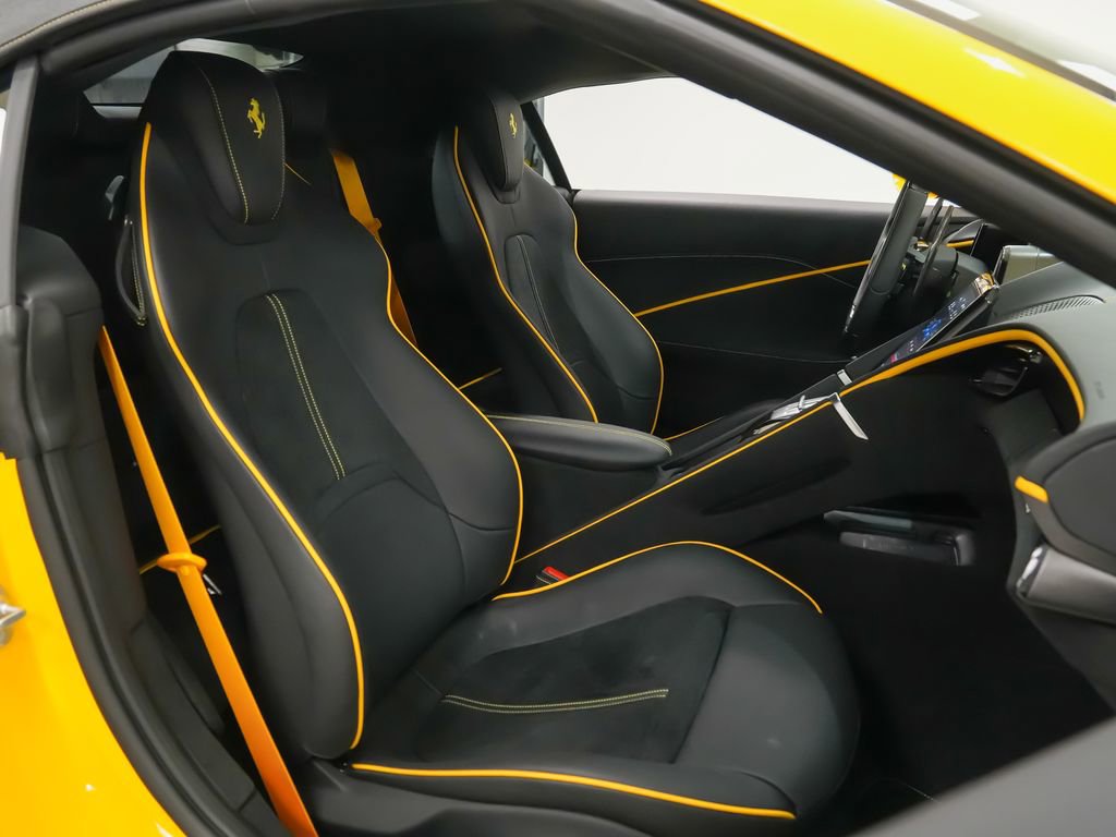 Used 2025 Ferrari Roma Spider image 18