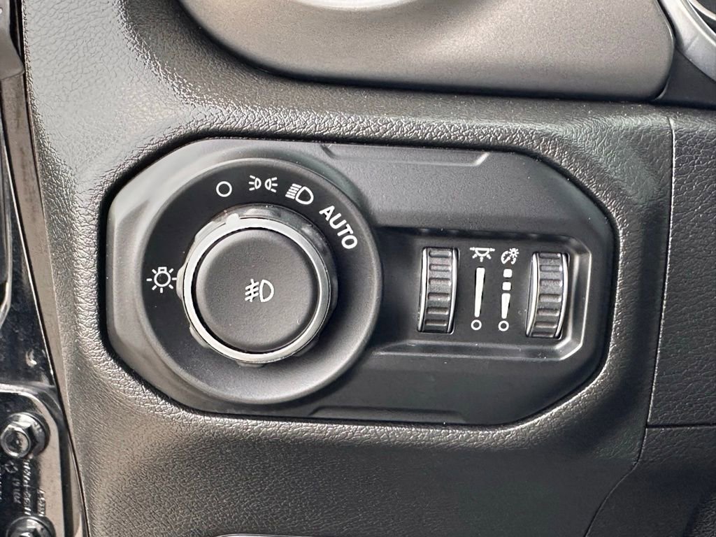 Used 2021 Jeep Wrangler Unlimited Sport image 33