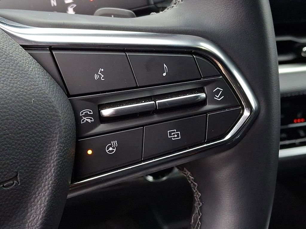 Used 2026 Chevrolet Equinox LT w/ Convenience Package II image 21