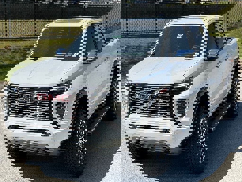 New 2026 GMC Canyon Denali image 10