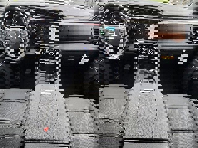 New 2025 GMC Sierra 2500 Denali w/ Denali Reserve Package image 12