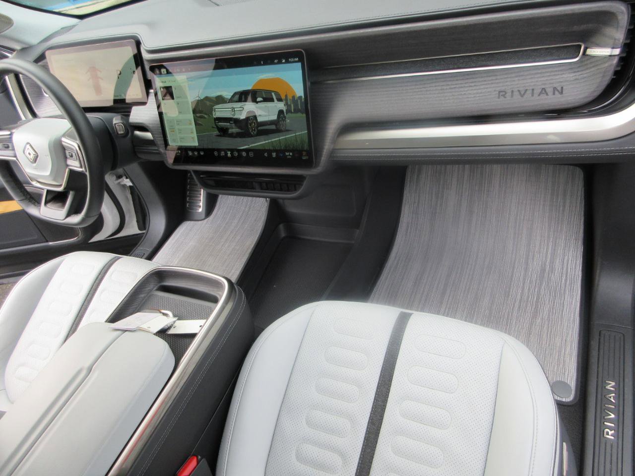 Used 2023 Rivian R1S Launch Edition image 30