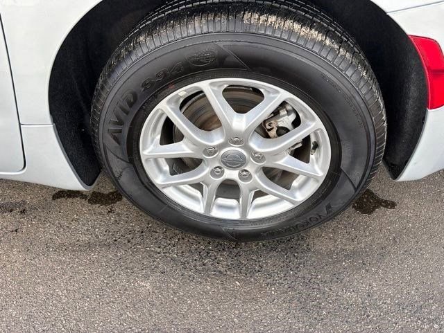 Used 2024 Chrysler Voyager LX FWD image 42