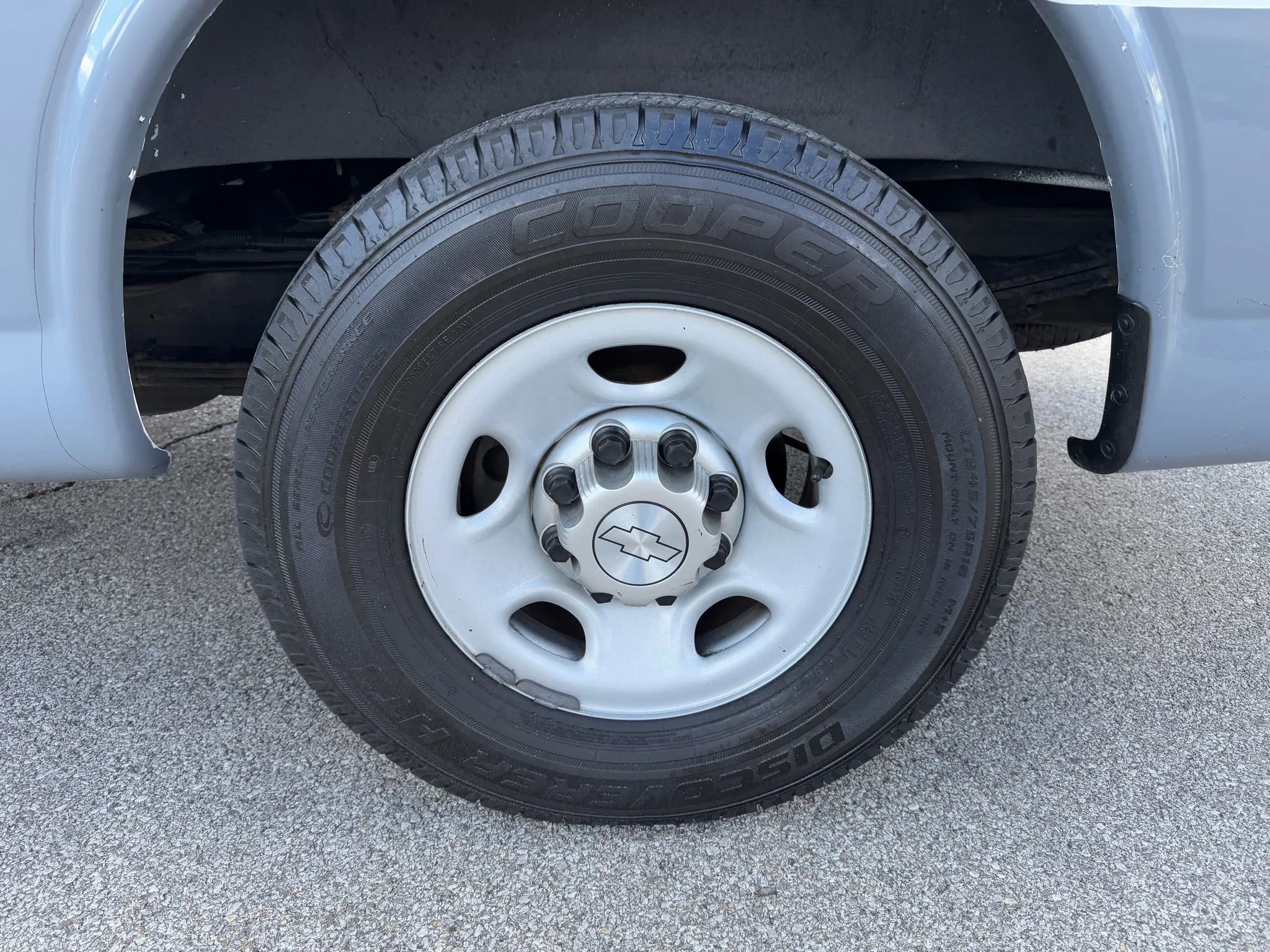 Used 2015 Chevrolet Express 2500 image 41