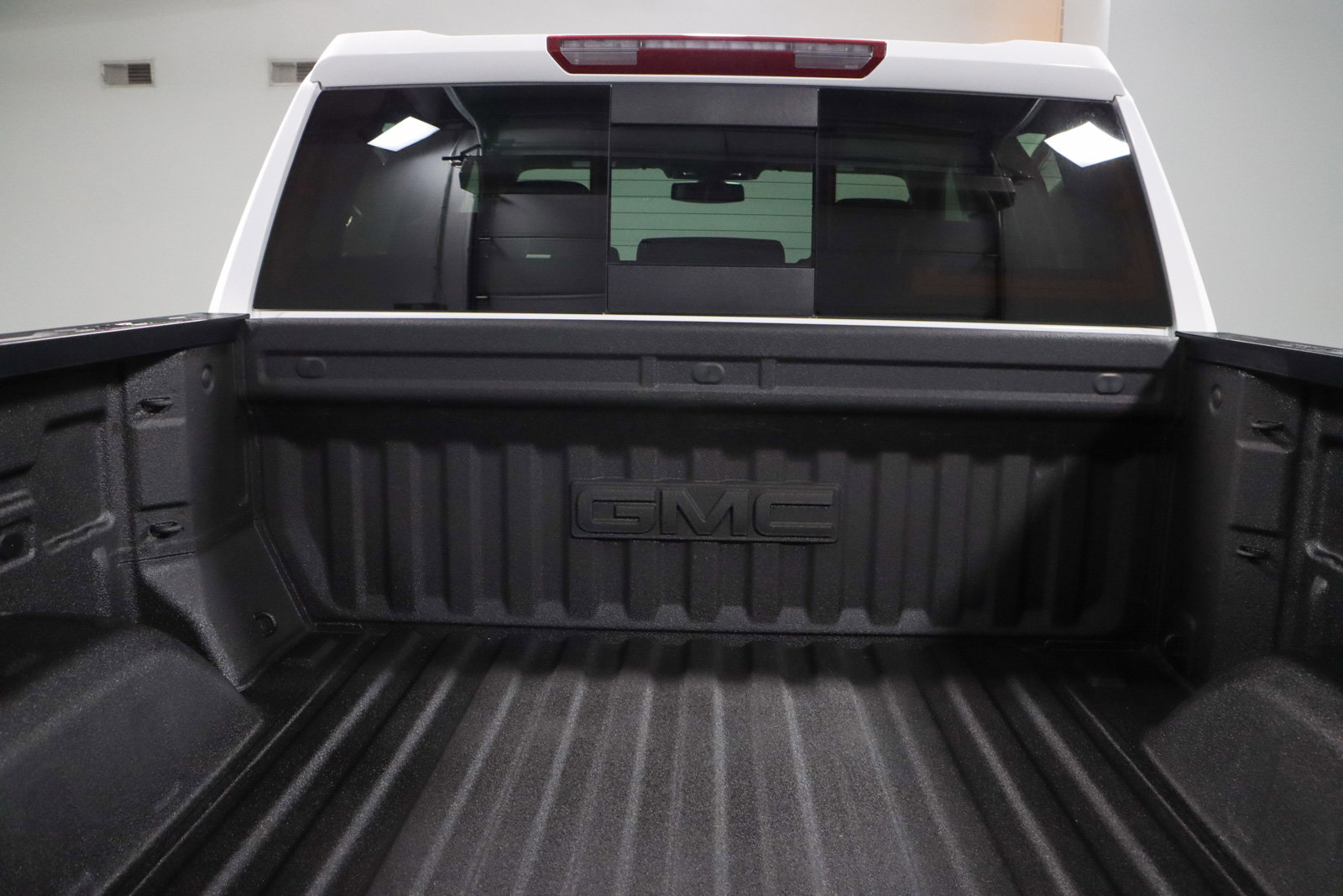 Used 2021 GMC Sierra 1500 SLT image 32