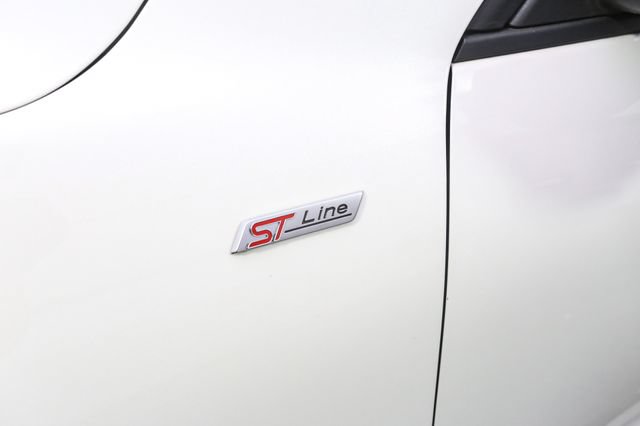 Used 2023 Ford Escape ST-Line w/ Tech Pack #1 FWD image 7