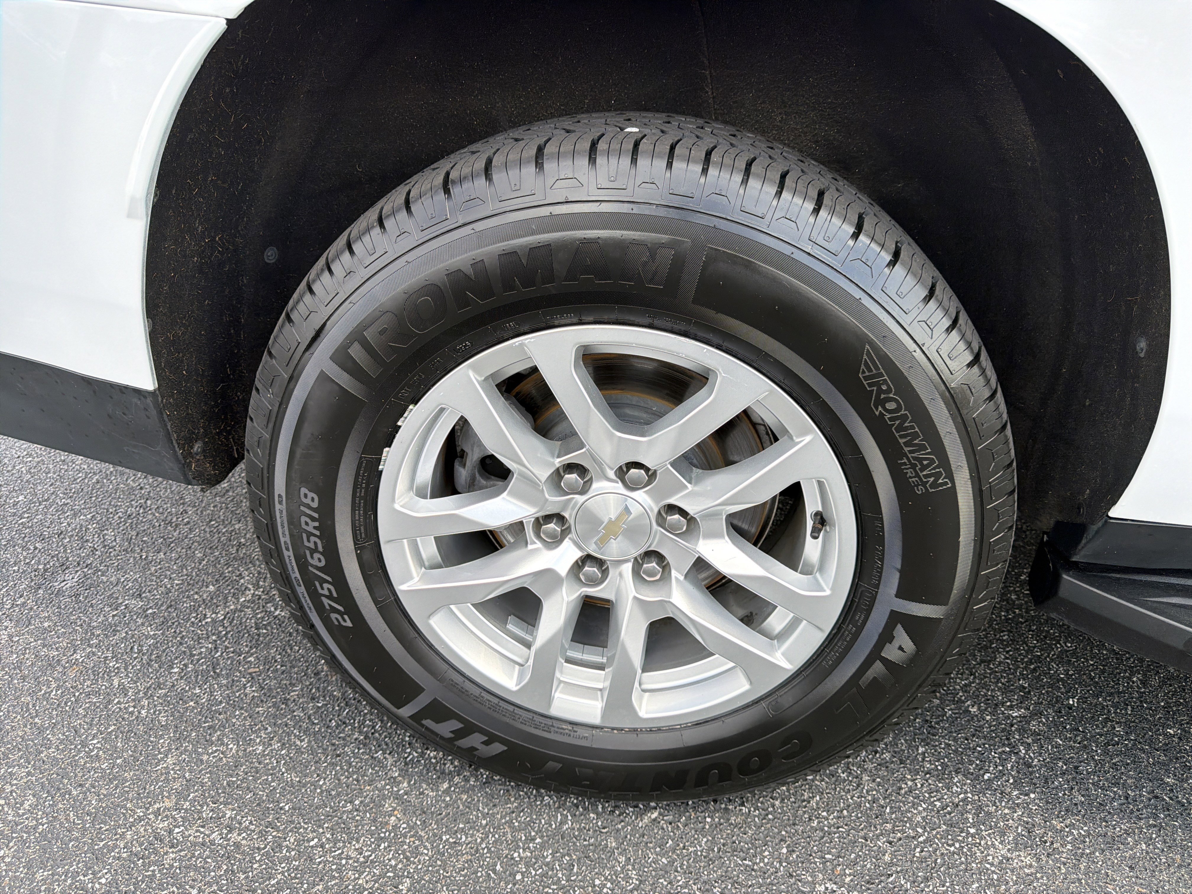 Used 2022 Chevrolet Suburban LT image 17