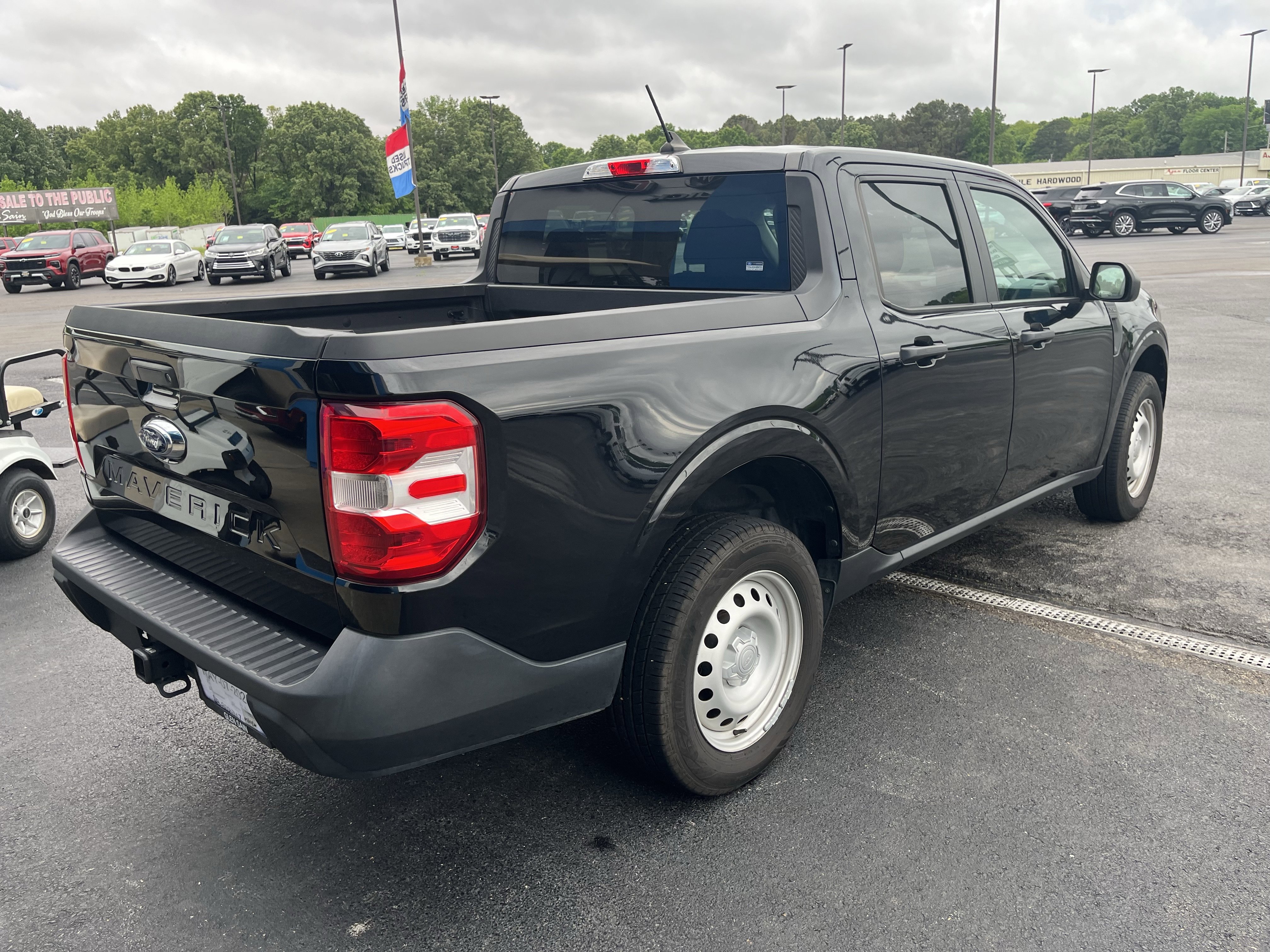 Used 2022 Ford Maverick XL FWD image 4
