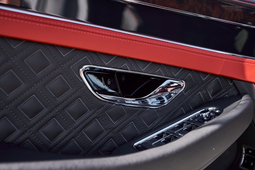 Used 2023 Bentley Continental GT Azure image 30