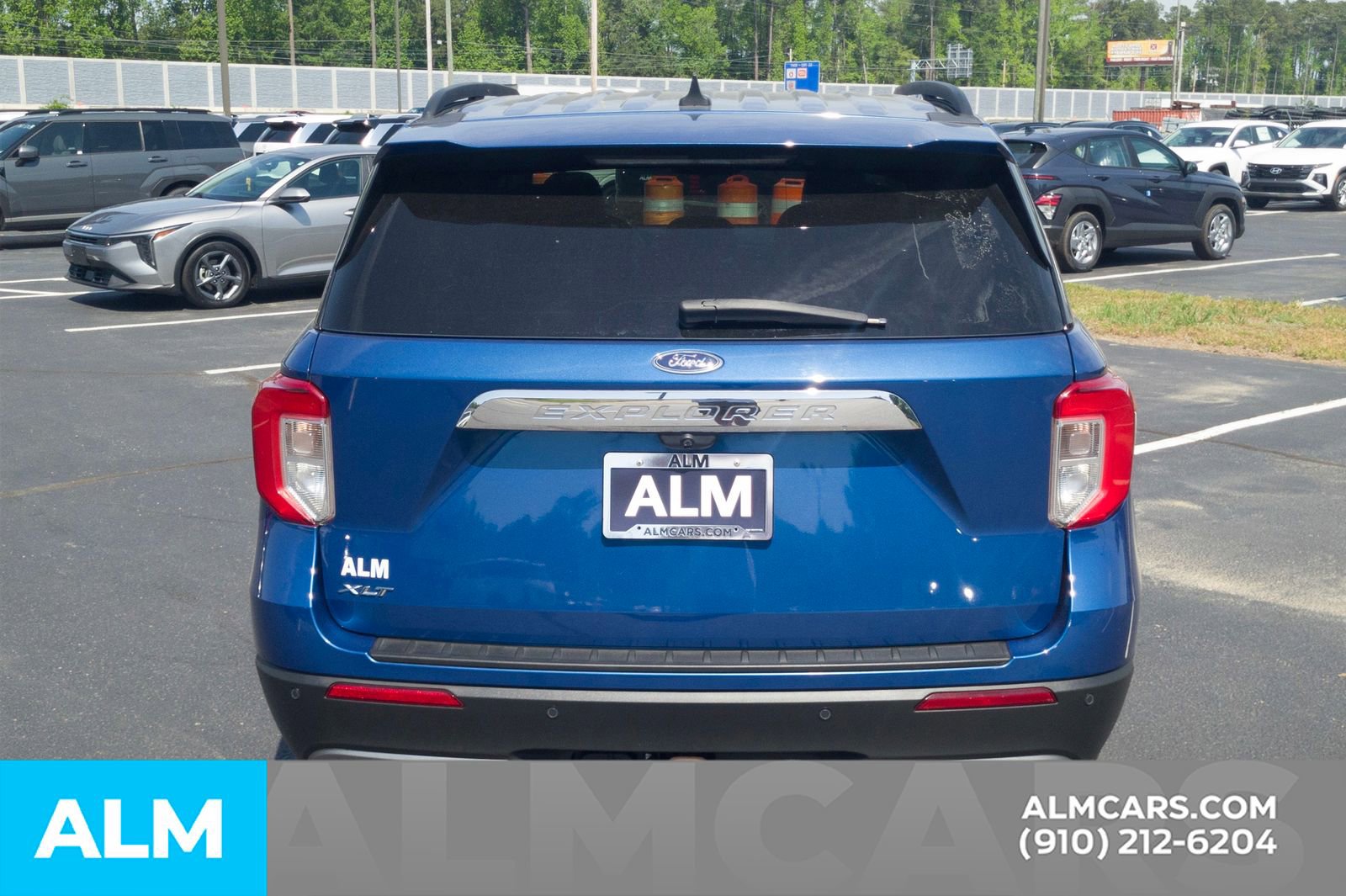 Used 2022 Ford Explorer XLT w/ Equipment Group 202A RWD image 7