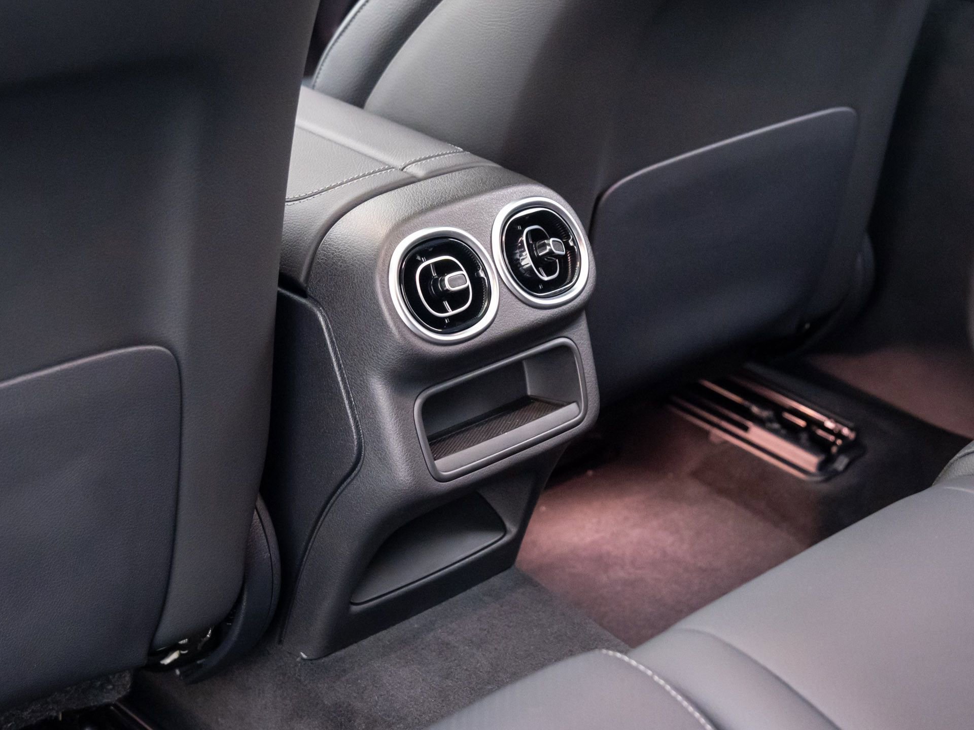 New 2025 Mercedes-Benz GLC 300 4MATIC image 18