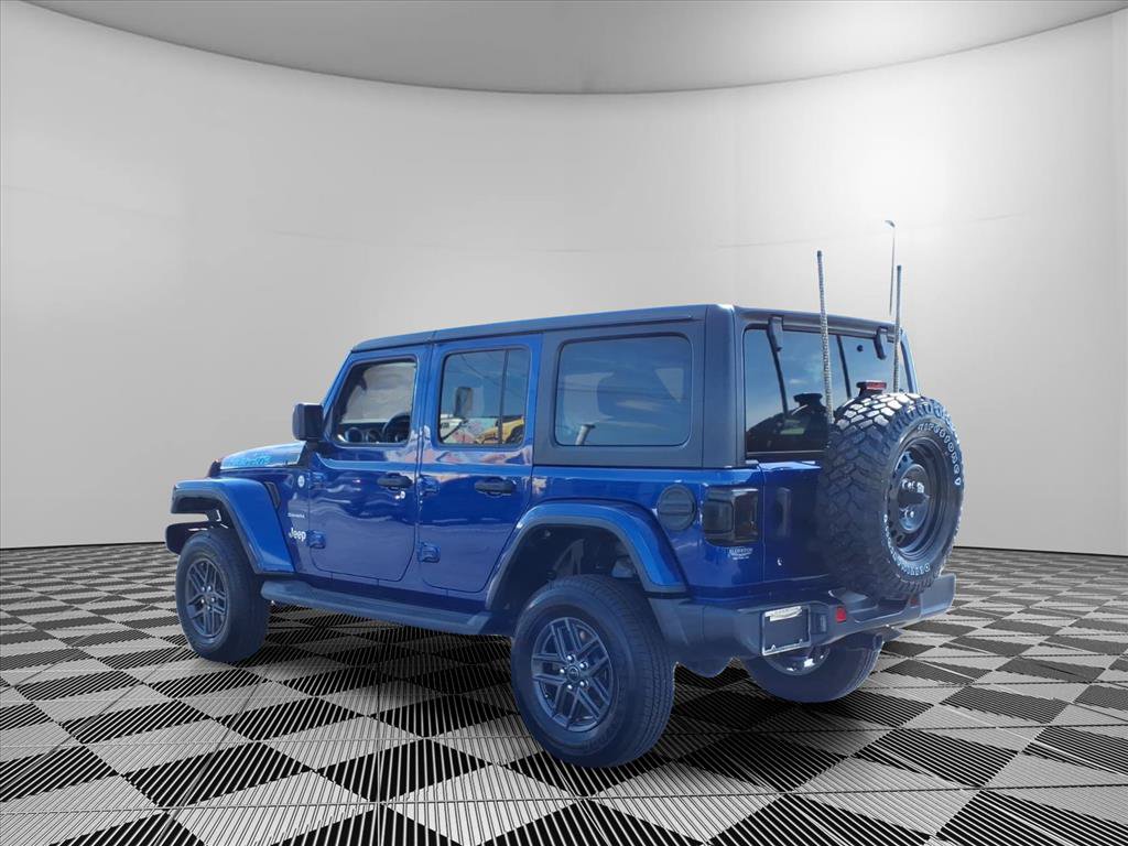 Used 2020 Jeep Wrangler Unlimited Sahara AWD/4WD image 7
