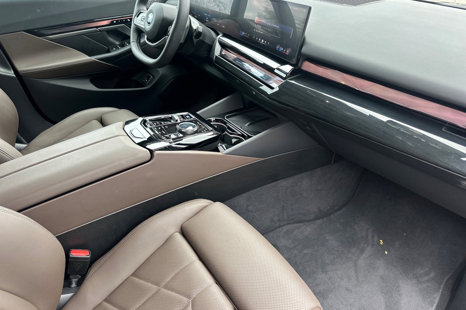 Certified 2024 BMW i5 eDrive40i w/ Premium Package image 19