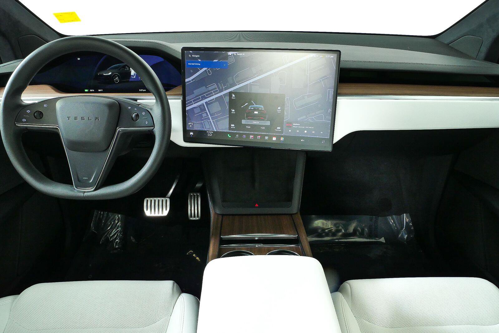 Used 2025 Tesla Model X AWD/4WD image 16
