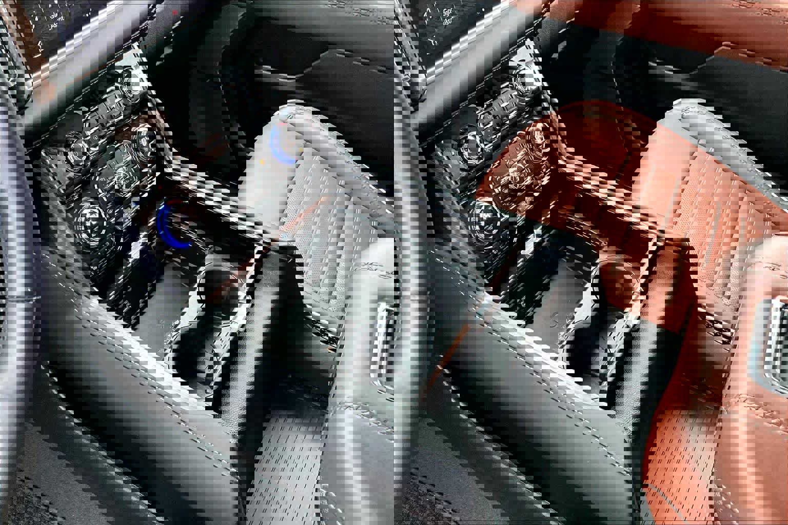 Used 2023 GMC Yukon XL Denali Ultimate image 17