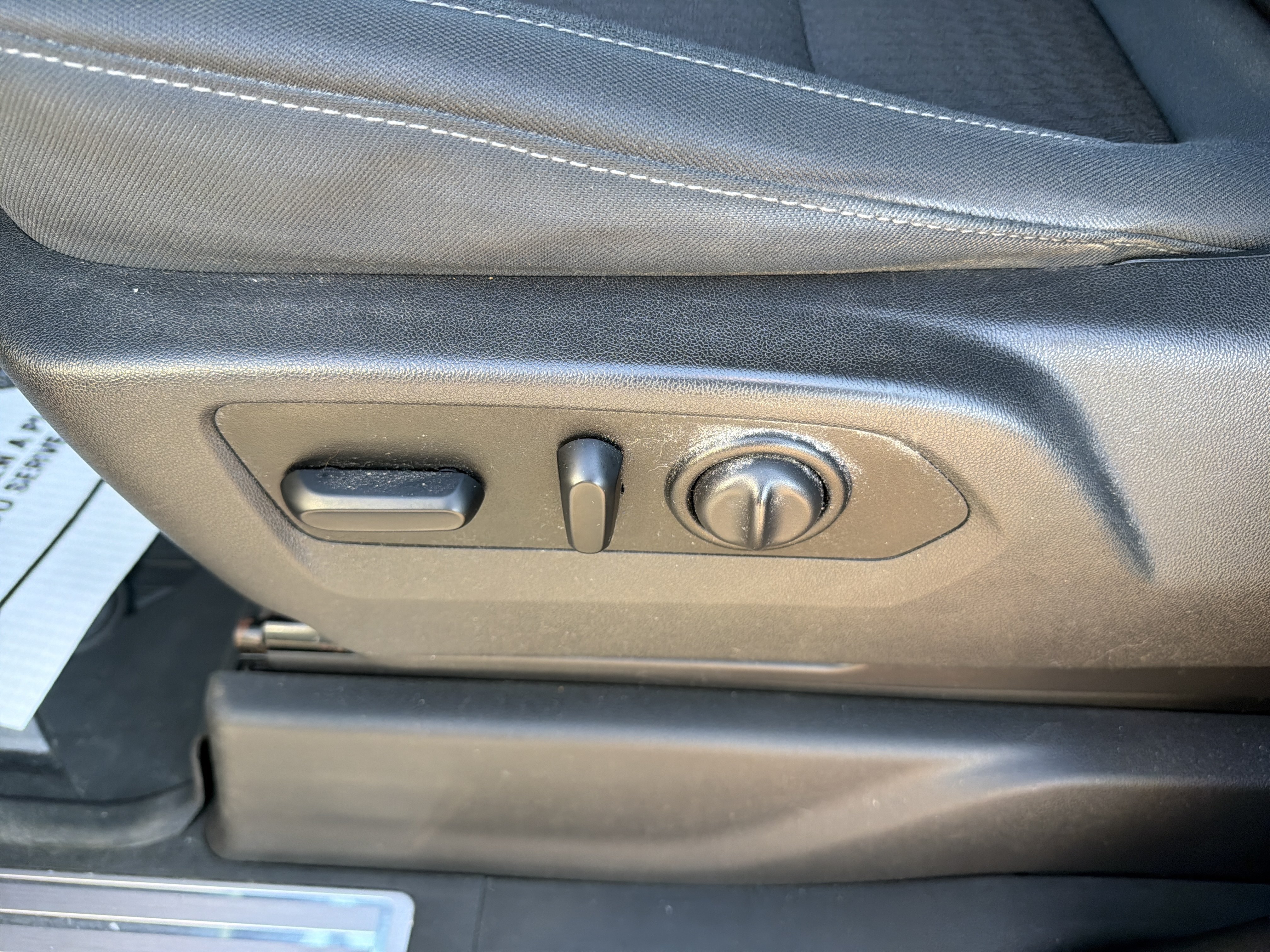 Used 2019 GMC Sierra 1500 SLE w/ SLE Value Package AWD/4WD image 16