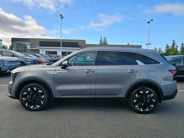 Certified 2025 Kia Sorento EX w/ Panoramic Sunroof Package AWD/4WD image 2