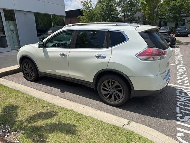 Used 2016 Nissan Rogue SL w/ SL Premium Package FWD image 7