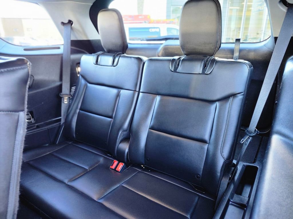Used 2022 Ford Explorer XLT w/ Equipment Group 202A image 18