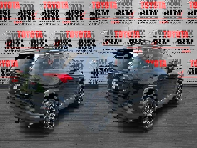 Used 2019 Toyota RAV4 LE AWD/4WD image 3