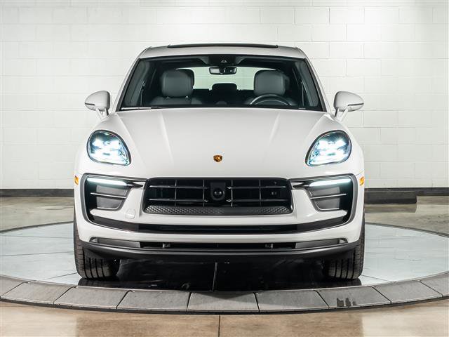 Used 2025 Porsche Macan image 6