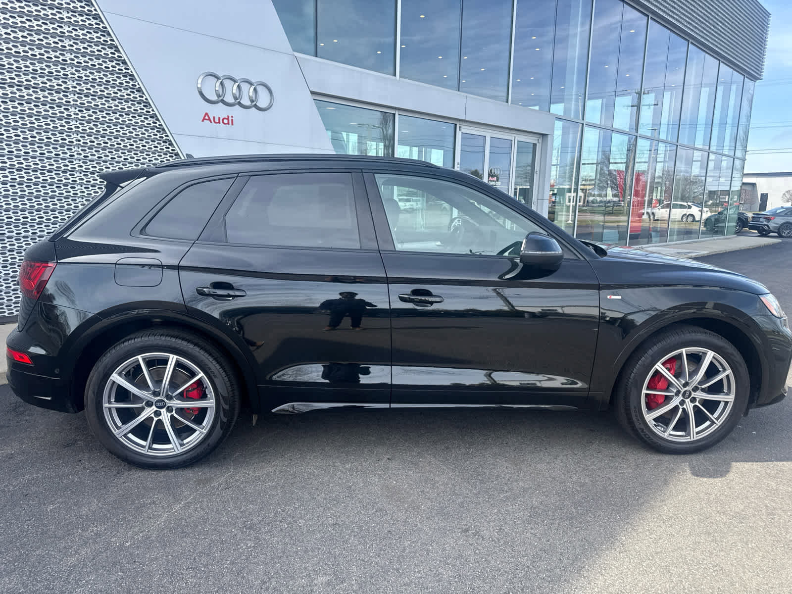 Certified 2024 Audi Q5 e Prestige w/ Prestige Package image 28