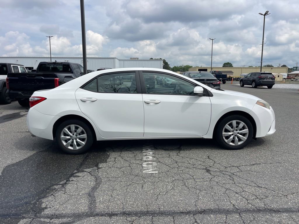 Used 2015 Toyota Corolla LE FWD image 6