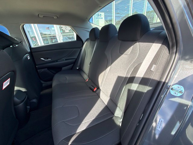 New 2026 Hyundai Elantra SE FWD image 19