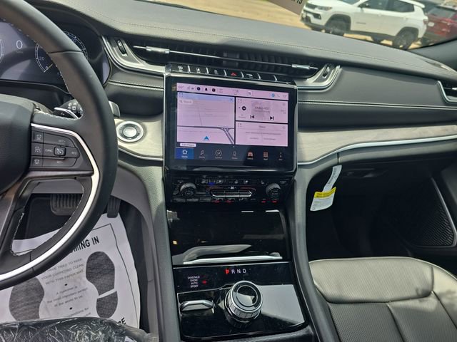 Certified 2025 Jeep Grand Cherokee Limited w/ Luxury Tech Group II image 38